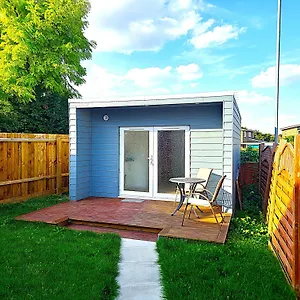 https://villa-open-plan-studio-with-garden.cambridgehotelsuk.com
